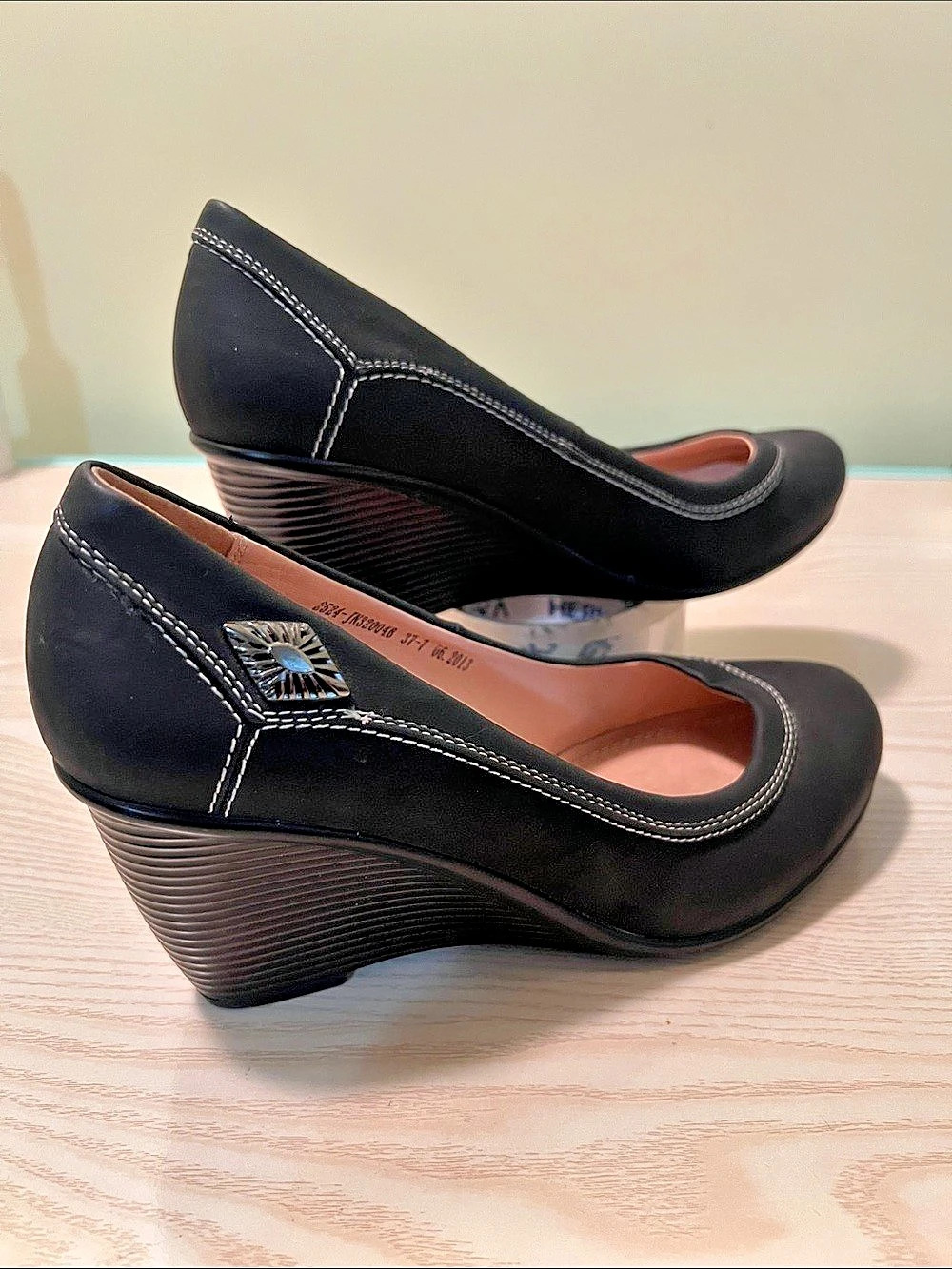 Avenir Black Wedge Pumps US 7.5